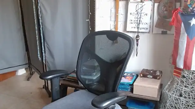 Snapshot of mycock2474u chatting on January 25, 10:07 pm mycock2474u online show from January 25, 10:07 pm