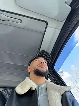 Lionayowe online show from April 1, 10:39 am