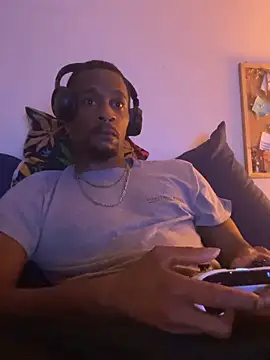 Snapshot of Tristris100 chatting on October 28, 12:24 am Tristris100 online show from October 28, 12:24 am