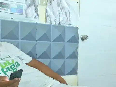 thesugar32 online show from February 20, 1:35 pm