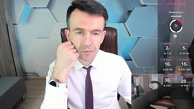 SteveTiger online show from February 3, 11:59 am