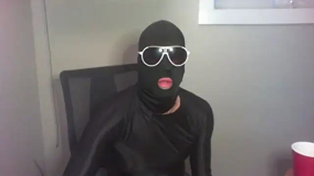 hugegock online show from March 26, 1:37 pm