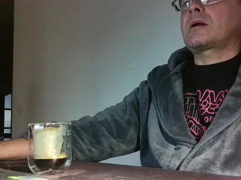 qpmarioxh online show from March 27, 6:17 am