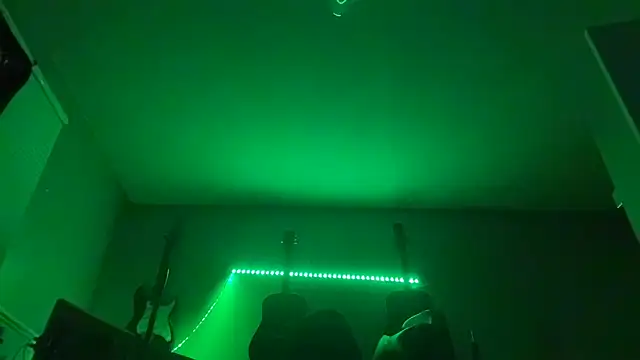 Snapshot of Anix888 chatting on October 21, 8:06 am Anix888 online show from October 21, 8:06 am