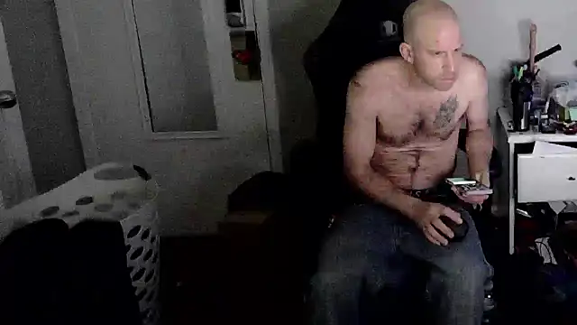 Snapshot of Anix888 chatting on February 11, 11:32 am Anix888 online show from February 11, 11:32 am