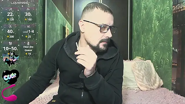 DanielOhCool online show from December 14, 11:07 am