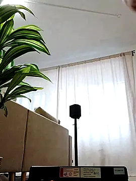 Snapshot of mister-dwt chatting on February 26, 6:47 am mister-dwt online show from February 26, 6:47 am