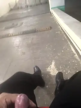 Vickyrajput009 online show from April 2, 11:34 pm