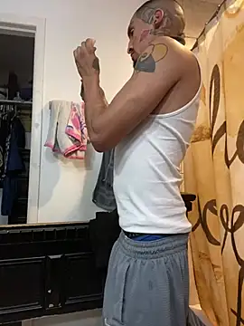 Snapshot of Prettyboiflaco chatting on February 1, 9:00 am Prettyboiflaco online show from February 1, 9:00 am