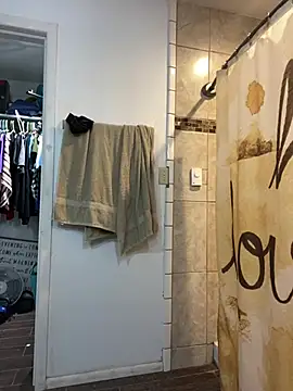 Snapshot of Prettyboiflaco chatting on December 16, 4:02 am Prettyboiflaco online show from December 16, 4:02 am