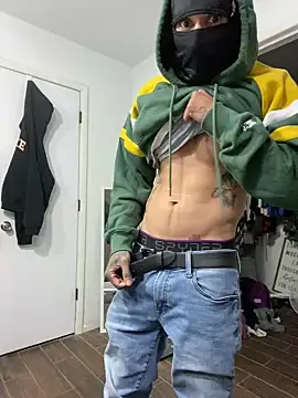 Snapshot of Prettyboiflaco chatting on December 7, 1:37 am Prettyboiflaco online show from December 7, 1:37 am