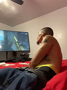 Snapshot of Prettyboiflaco chatting on December 12, 2:04 am Prettyboiflaco online show from December 12, 2:04 am