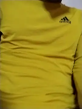 MidnightHunger online show from April 24, 2:30 pm