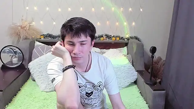 Yumi steve online show from October 30, 8:16 am