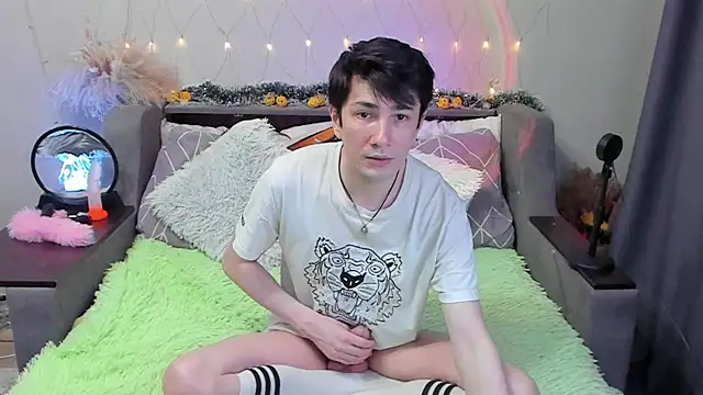 Yumi steve online show from December 17, 5:08 pm