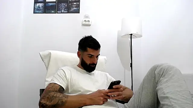 Verycutex online show from October 7, 3:38 pm