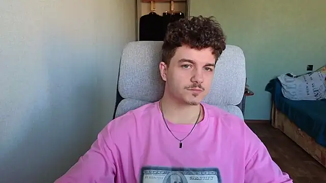 Remy Miles online show from March 15, 5:04 am