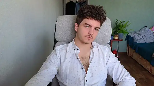 Remy Miles online show from April 9, 6:19 am