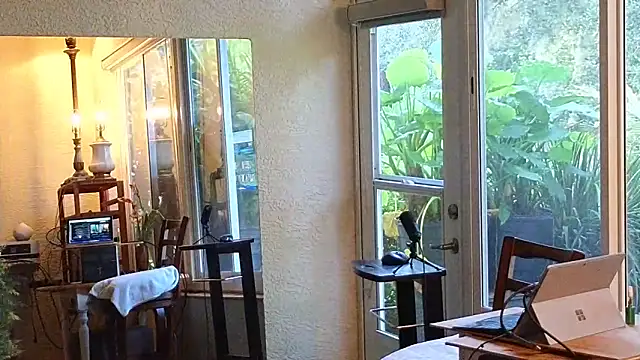 Snapshot of eliberator1777 chatting on October 2, 9:19 pm eliberator1777 online show from October 2, 9:19 pm