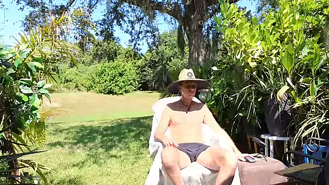 Snapshot of eliberator1777 chatting on September 20, 5:35 pm eliberator1777 online show from September 20, 5:35 pm