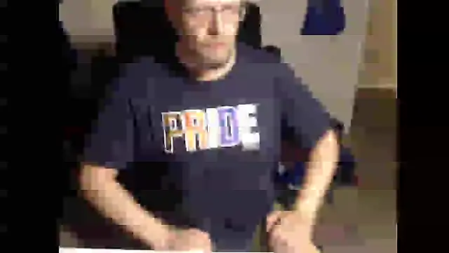 Snapshot of daveletsplay chatting on October 11, 3:16 pm daveletsplay online show from October 11, 3:16 pm