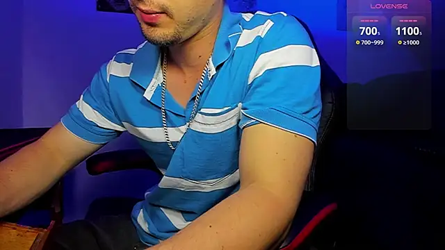 Alex smith00 online show from January 11, 1:37 am