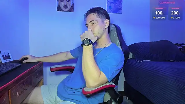 Alex smith00 online show from October 14, 11:12 pm