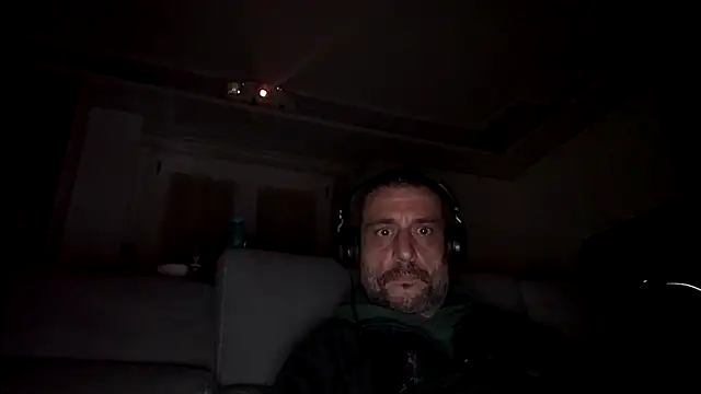 Chianga11 online show from February 9, 10:03 pm