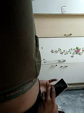 raji9290 online show from March 7, 12:41 am