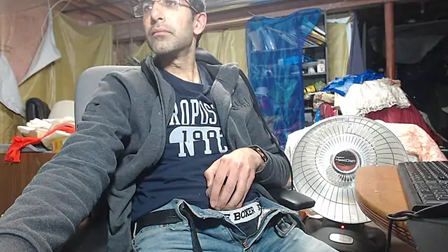 Gsmile1 online show from December 9, 10:26 pm