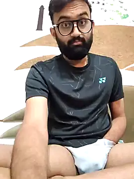 Snapshot of love4shownude chatting on January 9, 2:43 am love4shownude online show from January 9, 2:43 am