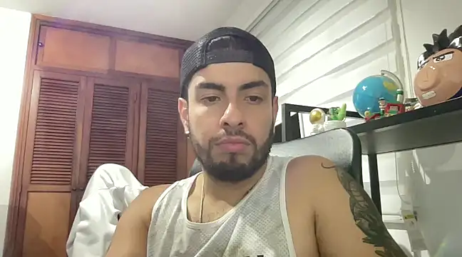 dereck fiore online show from March 12, 11:12 pm