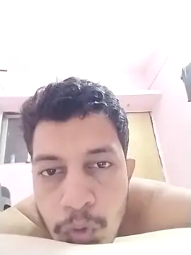 dzboy1994 online show from December 2, 3:37 pm