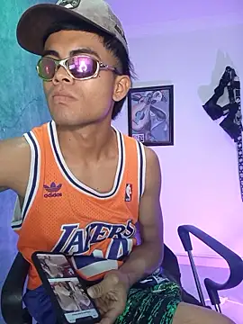 pinedasex777 online show from December 5, 4:03 pm