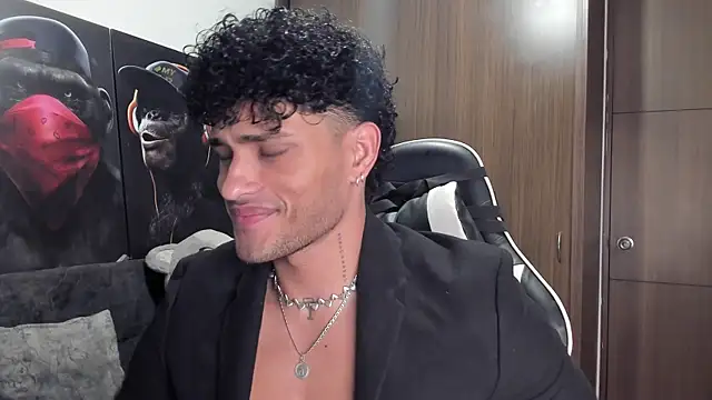 Alessandro Vanni online show from November 18, 1:09 am