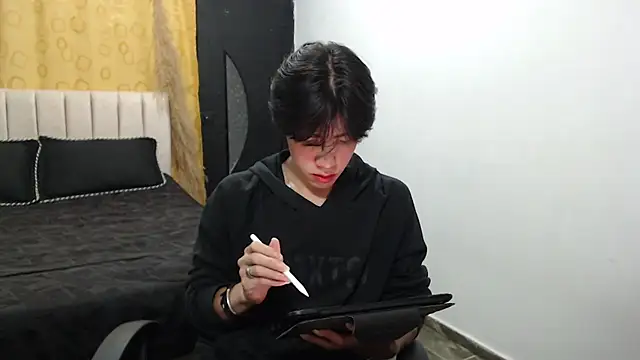 Elio-cam online show from December 12, 8:14 am