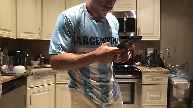 BigGuyMuscle online show from March 30, 1:17 am