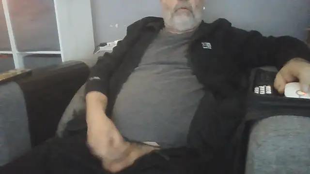 Naturistmale45 online show from June 10, 8:16 am
