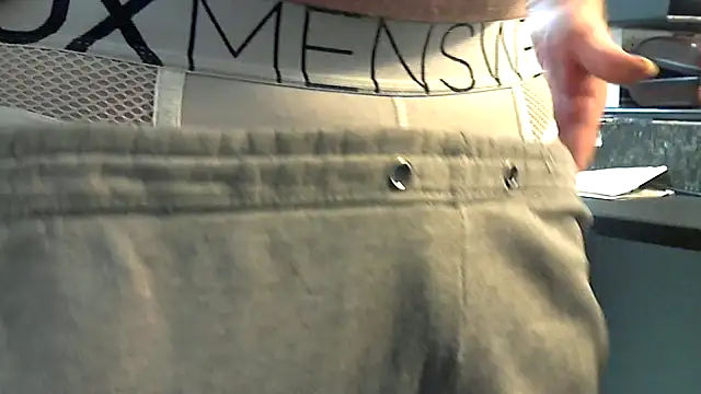 jizzer4uto online show from November 29, 12:18 pm