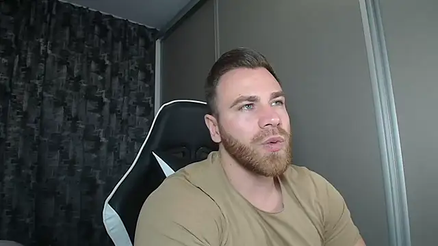 Thori92 online show from March 7, 5:28 pm