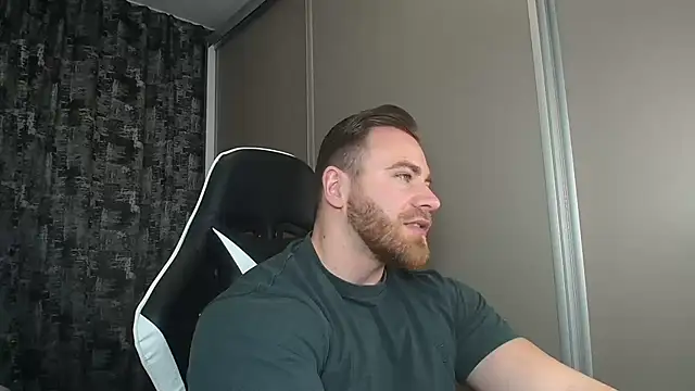 Thori92 online show from March 10, 4:57 pm