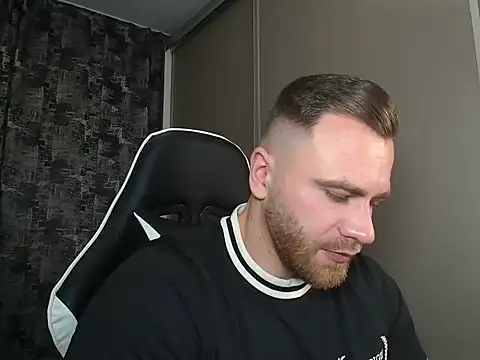 Thori92 online show from December 2, 7:03 pm