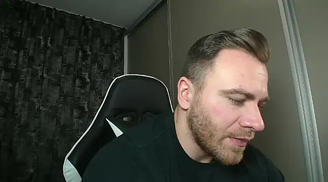 Thori92 online show from February 4, 6:06 pm