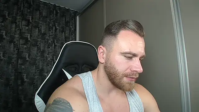 Thori92 online show from December 6, 7:01 pm