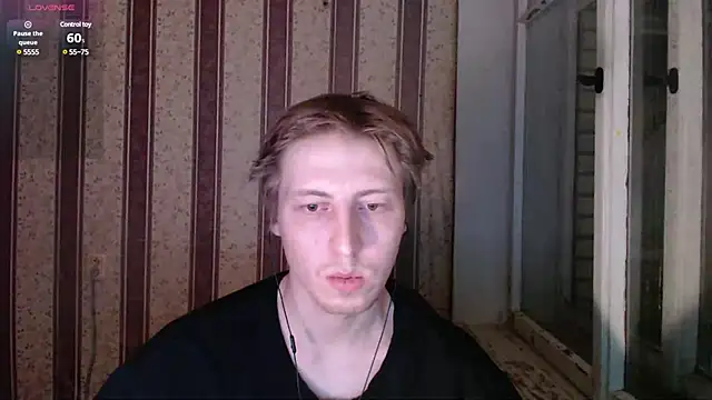 darienlarge online show from February 19, 2:55 am