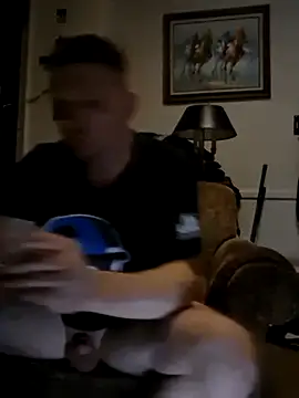 curiouscock38 online show from March 22, 11:48 am