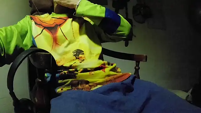 crazylatinguyy online show from November 19, 3:39 am