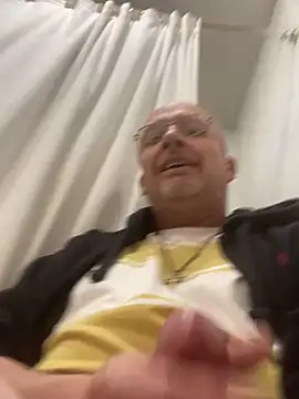 MoneyedOverlap online show from January 19, 11:32 pm