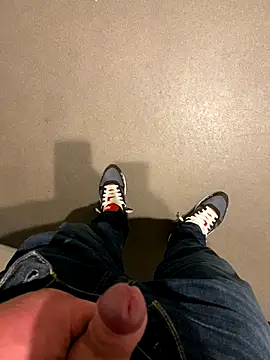 Joeangus87 online show from September 19, 9:47 pm