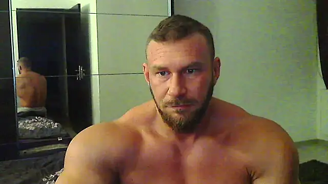 muscularkevin online show from May 21, 3:35 am
